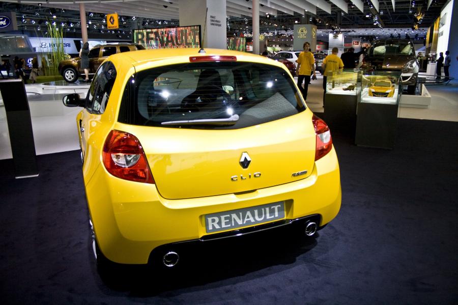 Renault Clio RS 2010 года  (фото 33 из 38)